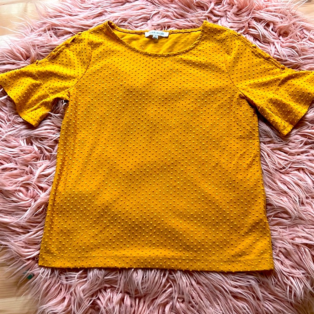 Burnt yellow top. Size M. Great condition, worn once.